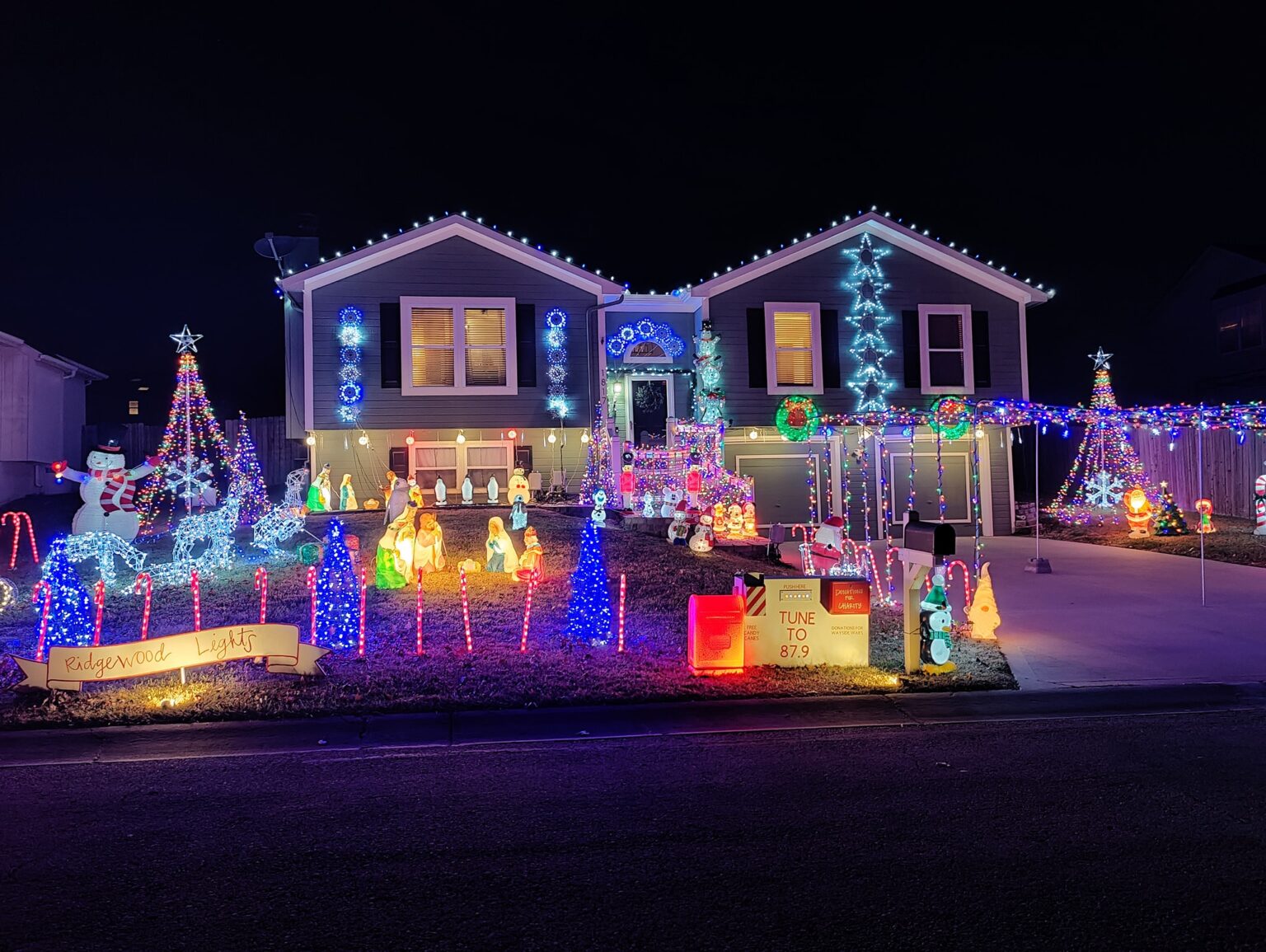 2021 Eastridge Meadows Christmas light contest winners Eastridge